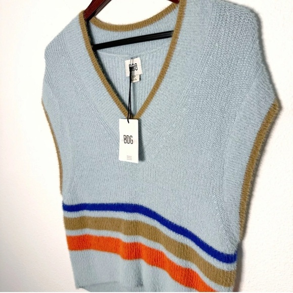 Urban Outfitters BDG Aden‎ Fuzzy Striped Sweater Vest Women's Size Small $59 - Picture 4 of 12